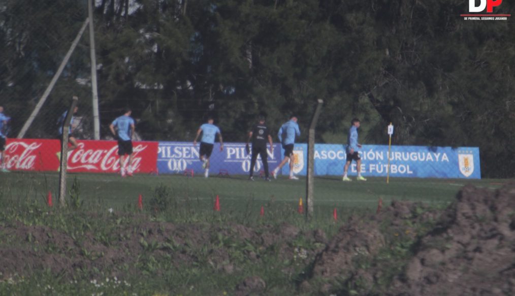 Eliminatorias: Martin Cáceres se perfila como titular para enfrentar a Argentina.