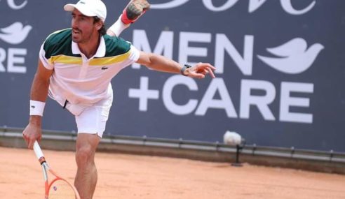 Tenis: Triunfo en Floripa