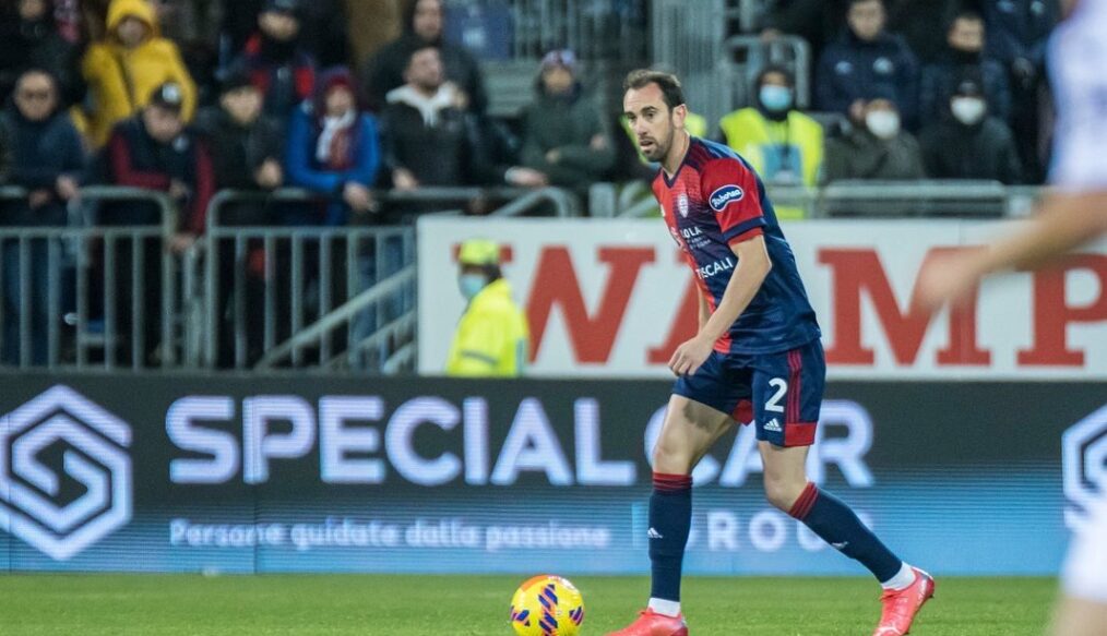 Las claves de la salida de Godín y Cáceres del Cagliari