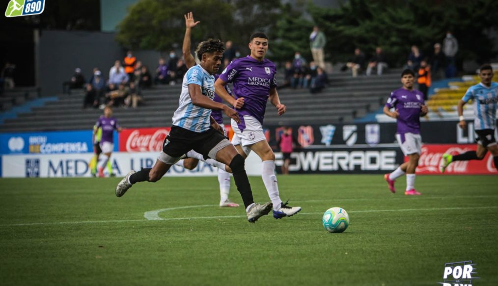 Segunda División: De la mano de los pibes
