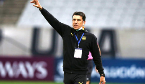 Peñarol: En busqueda del lateral izquierdo