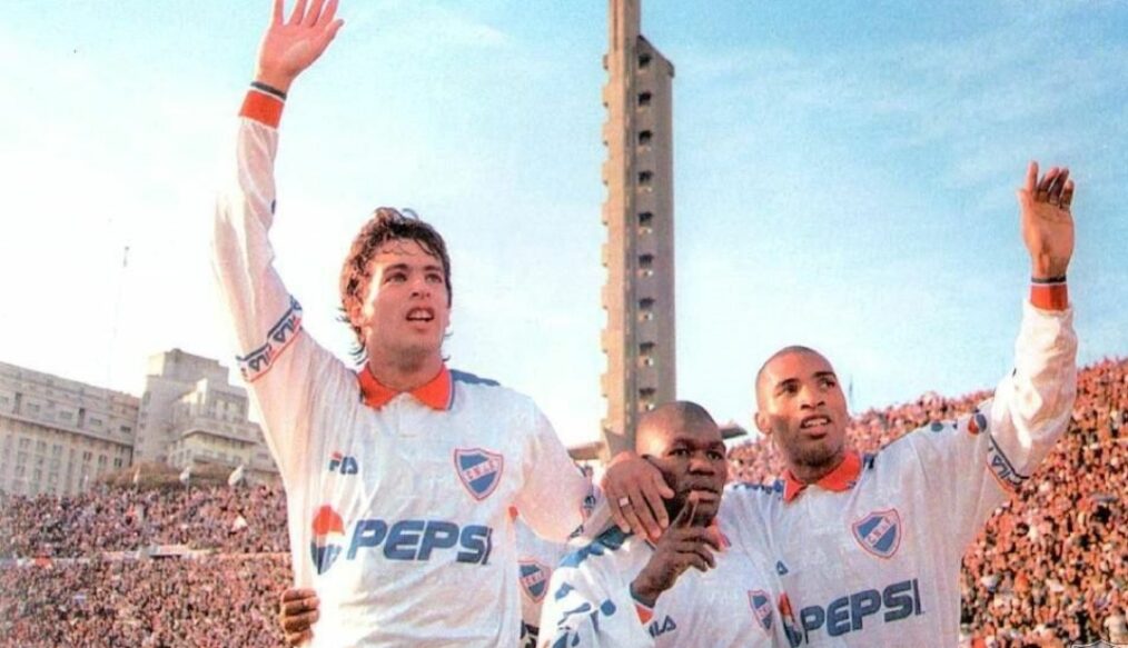 Gabriel Alvez: “En los clásicos tuve racha positiva, con las patadas me agrandaba mucho más”