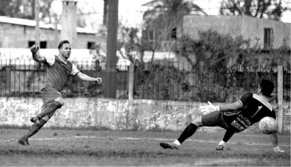 Martín Monroy: “Encontré en la lectura y la escritura un espacio para desarrollarme”