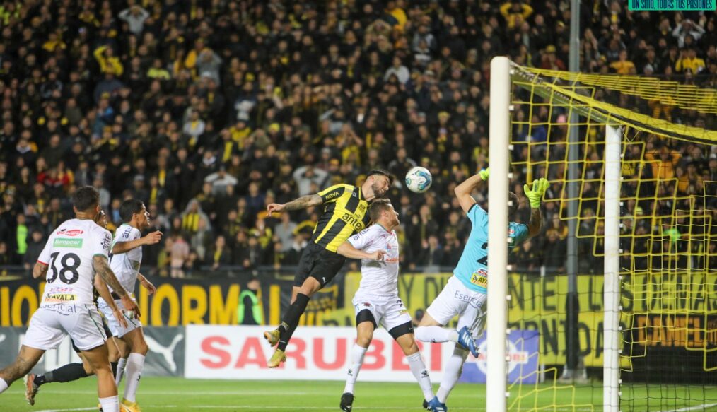 Peñarol: Clasificó por penales a cuartos de final de Copa AUF y dejó afuera a Boston River