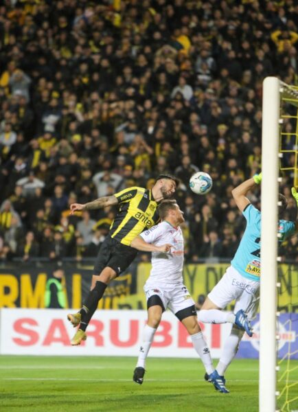 Peñarol: Clasificó por penales a cuartos de final de Copa AUF y dejó afuera a Boston River