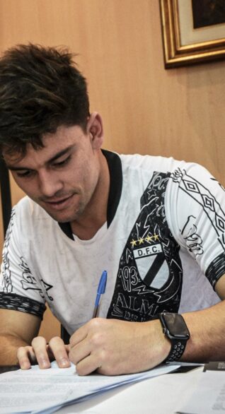 Kevin Lewis: “Jugar en Danubio es un gran desafío”