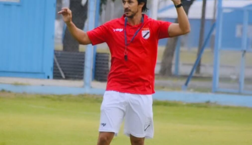 Flavio Chagas: “El plantel está tan motivado que por momentos les pido que aflojen”