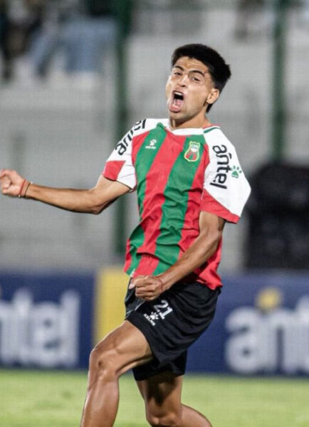 Mercado de pases: Espindola se va de Deportivo.